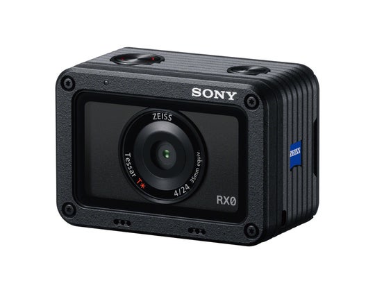 DSC-RX0_right_US01-copy.jpg